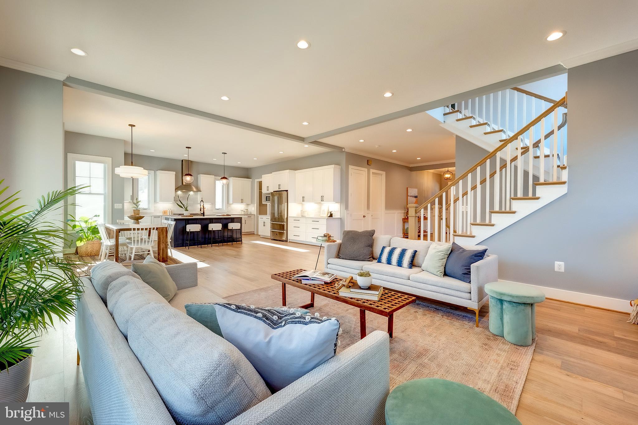 YORKTOWN - Residential