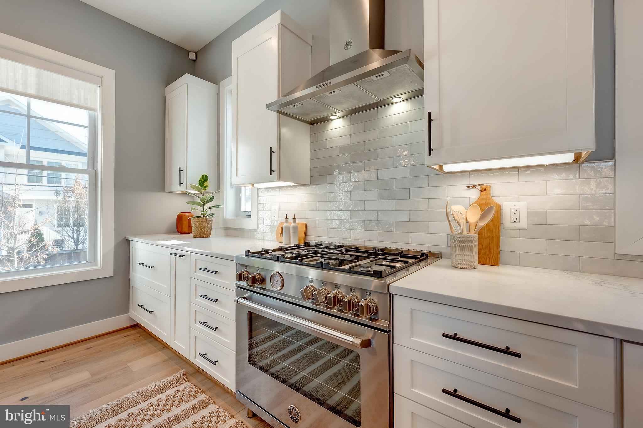 YORKTOWN - Residential