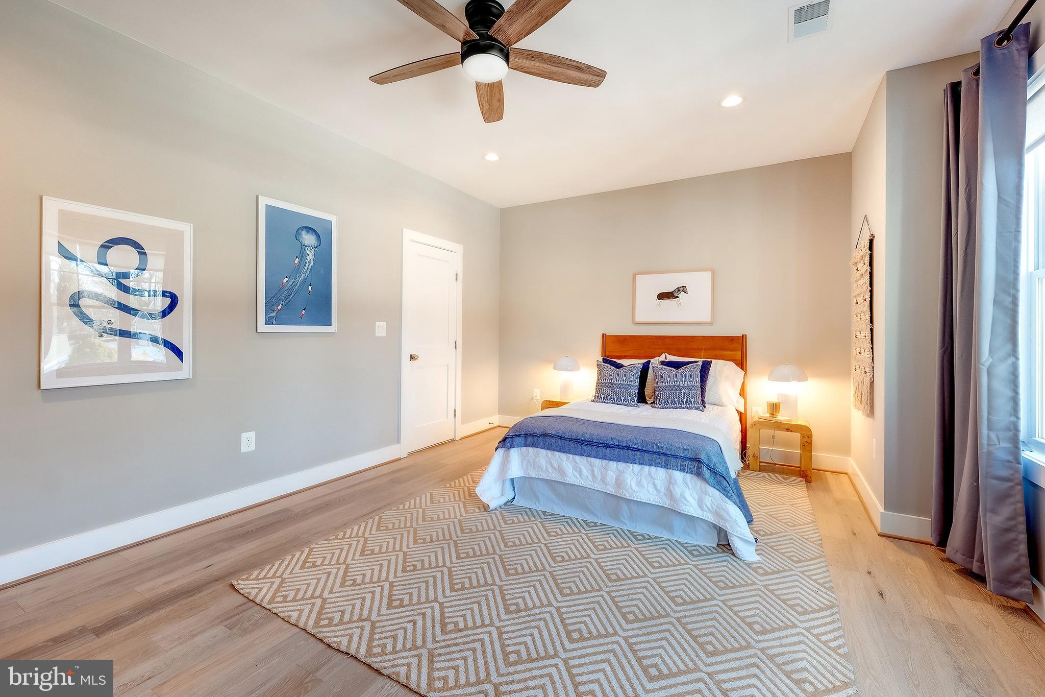 YORKTOWN - Residential