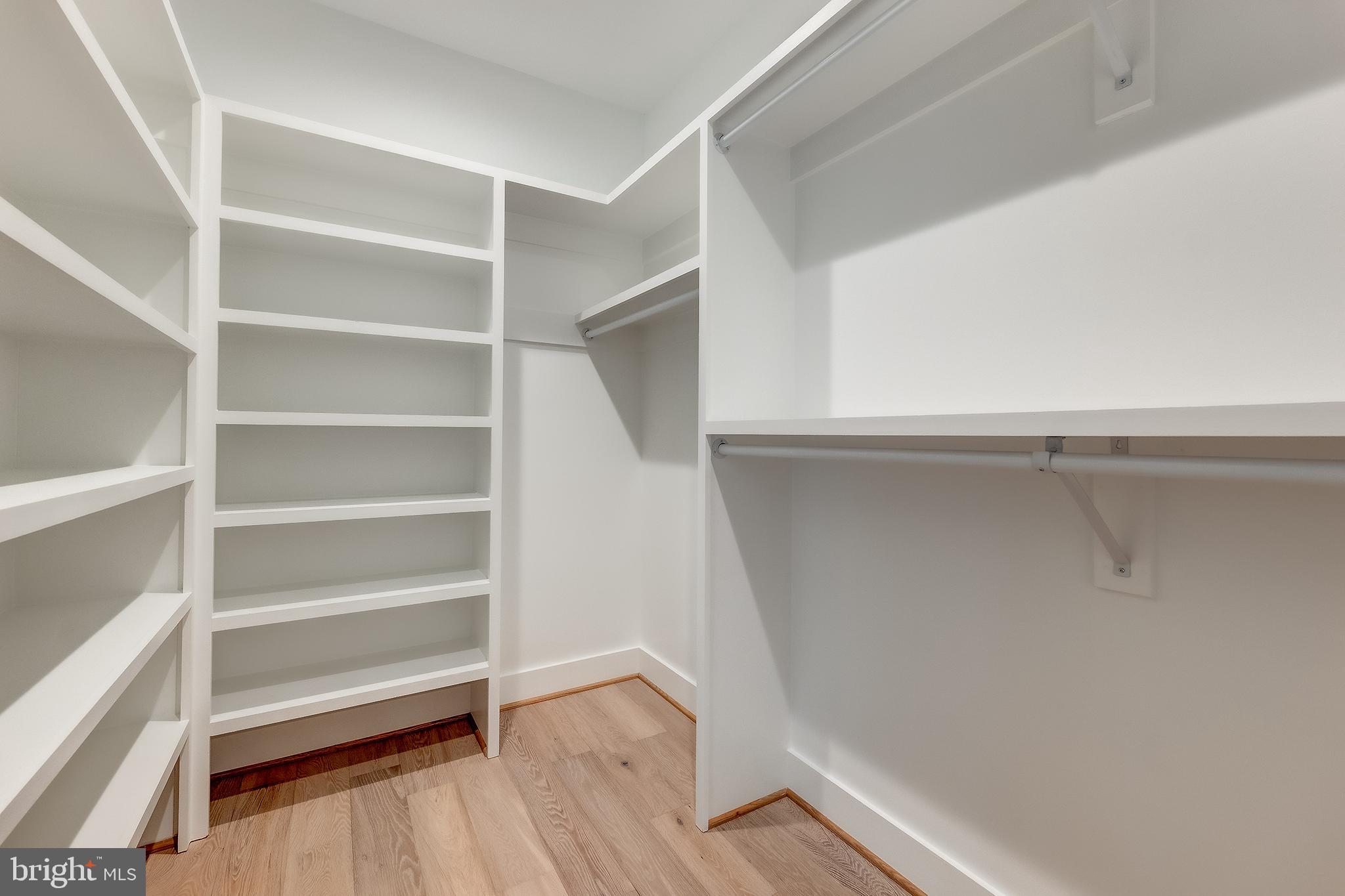 YORKTOWN - Residential