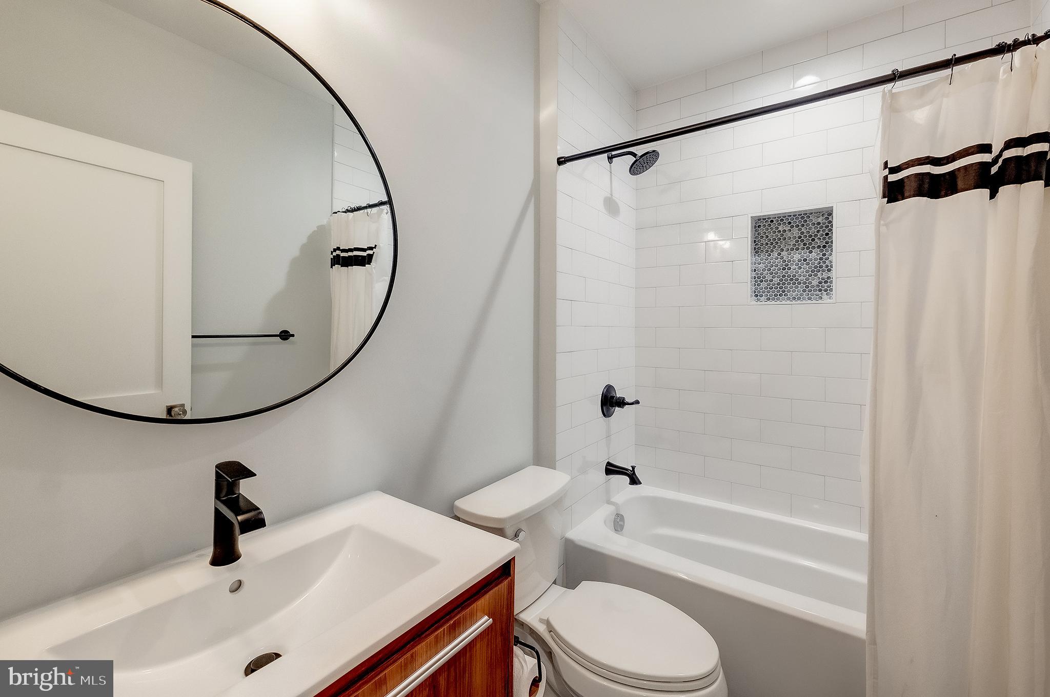 YORKTOWN - Residential