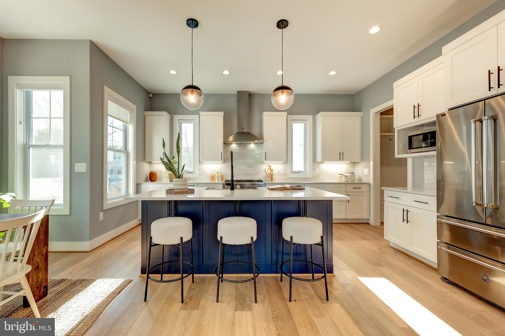 YORKTOWN - Residential