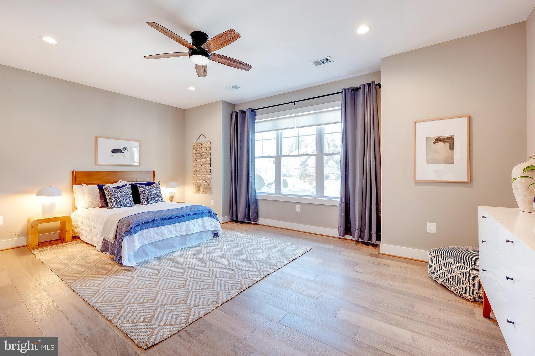 YORKTOWN - Residential