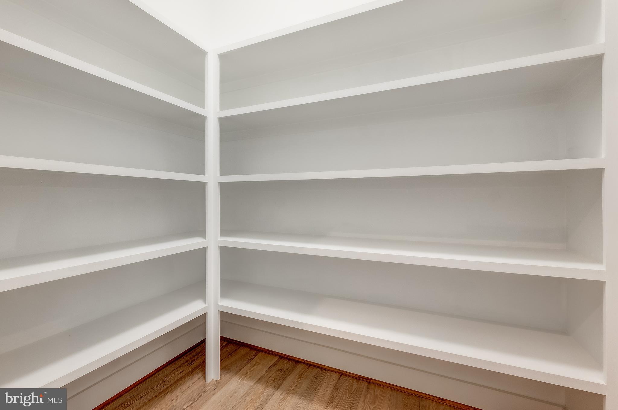 YORKTOWN - Residential