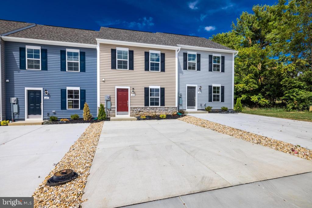 TOWNES AT TATE MANOR - Residential Lease