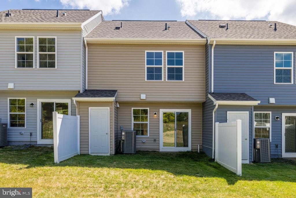 TOWNES AT TATE MANOR - Residential Lease