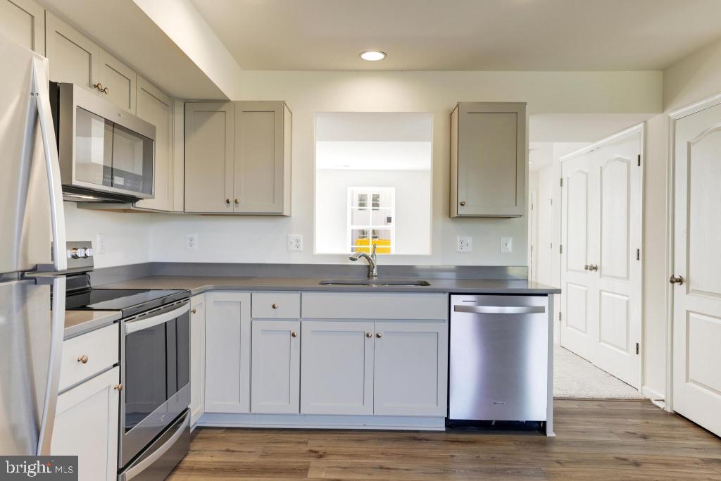 TOWNES AT TATE MANOR - Residential Lease