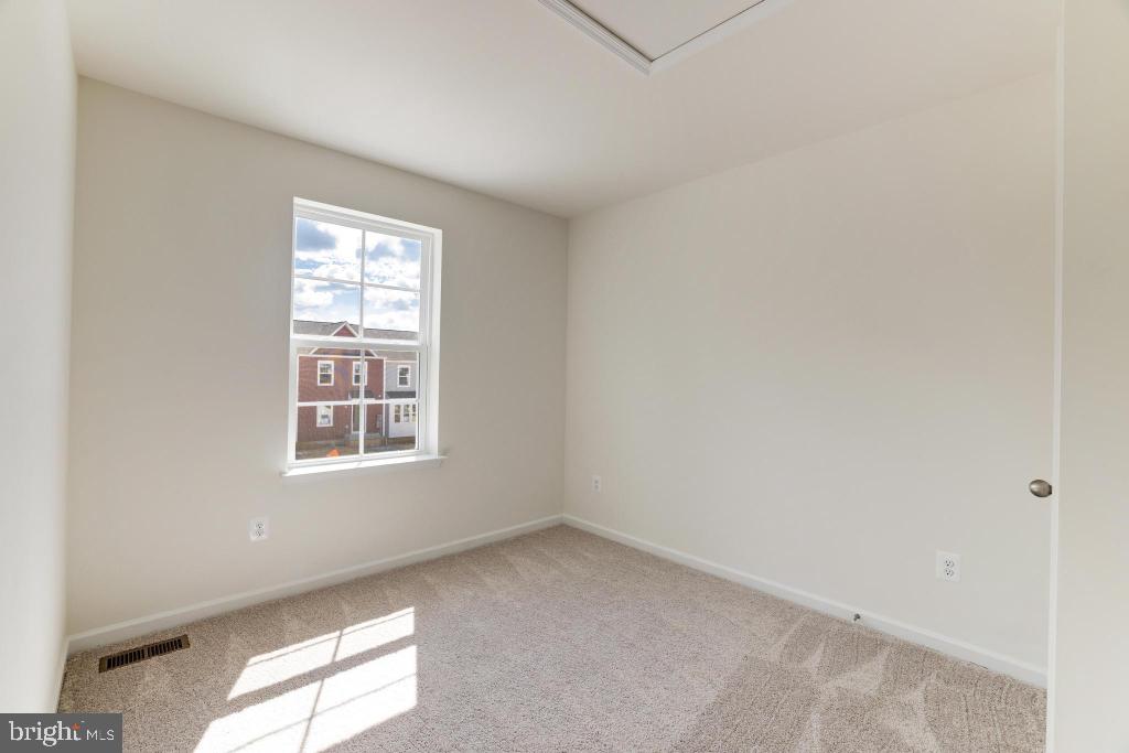 TOWNES AT TATE MANOR - Residential Lease