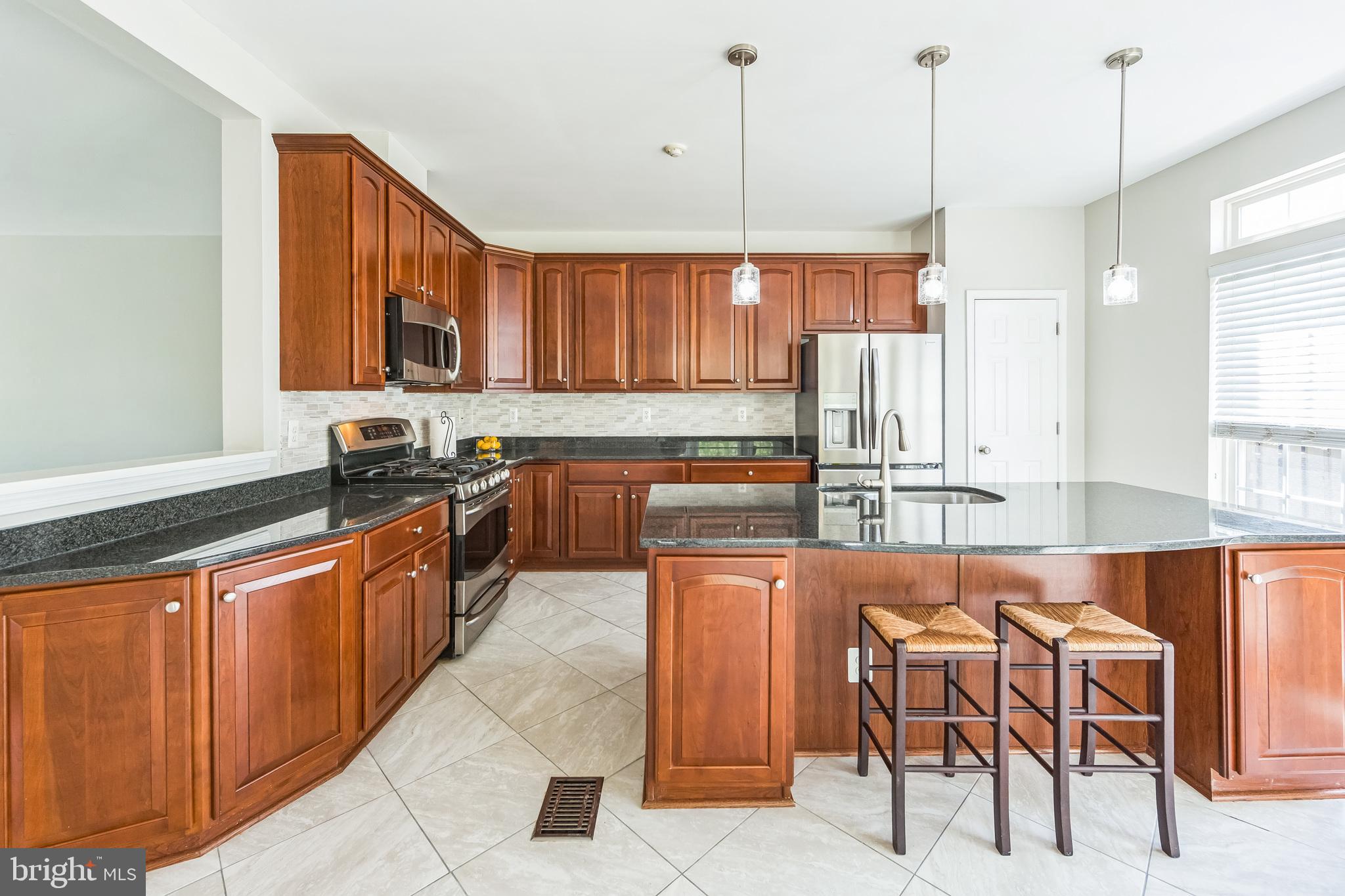 NORTHRIDGE VILLAGE - Residential