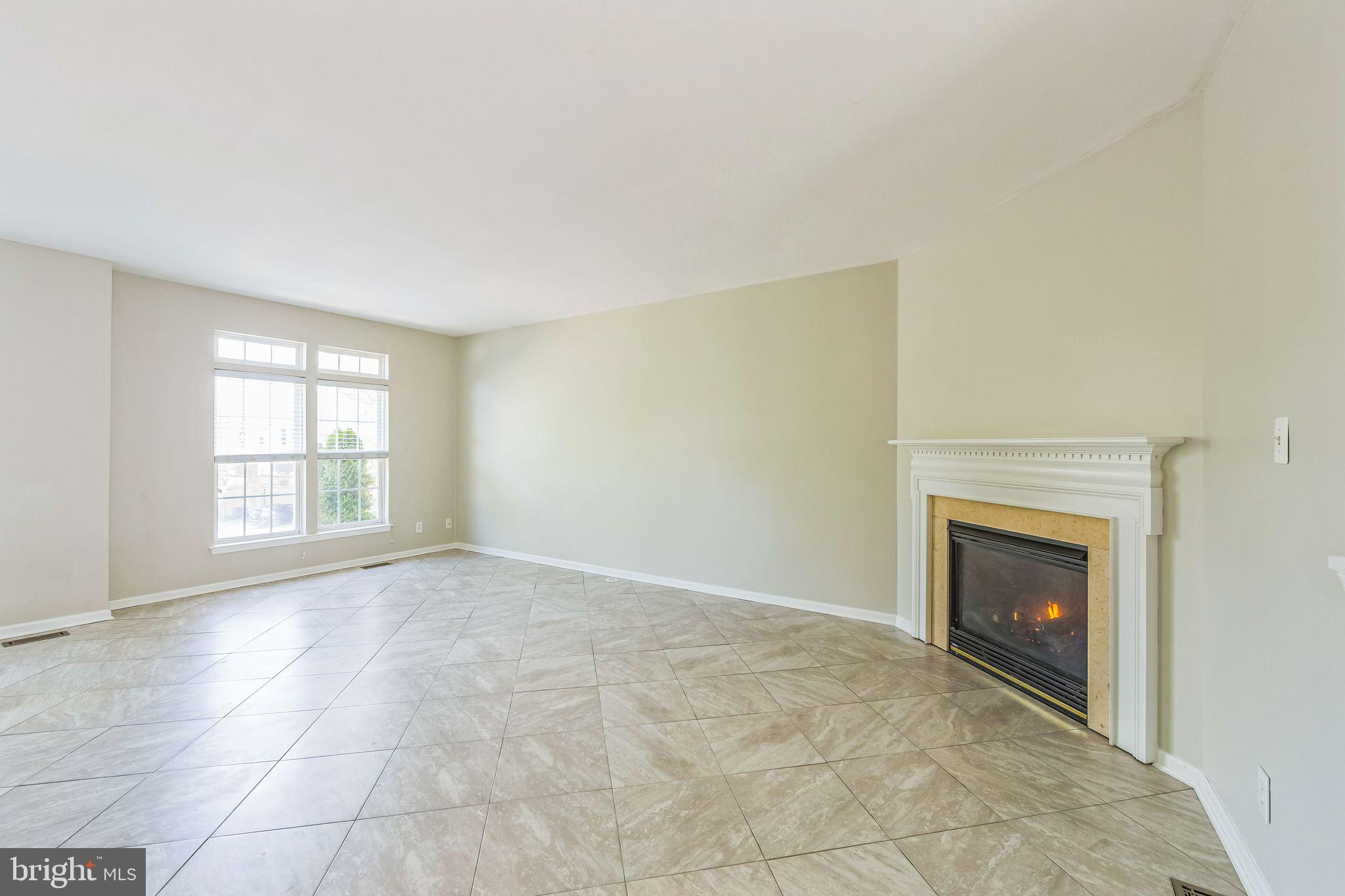 NORTHRIDGE VILLAGE - Residential