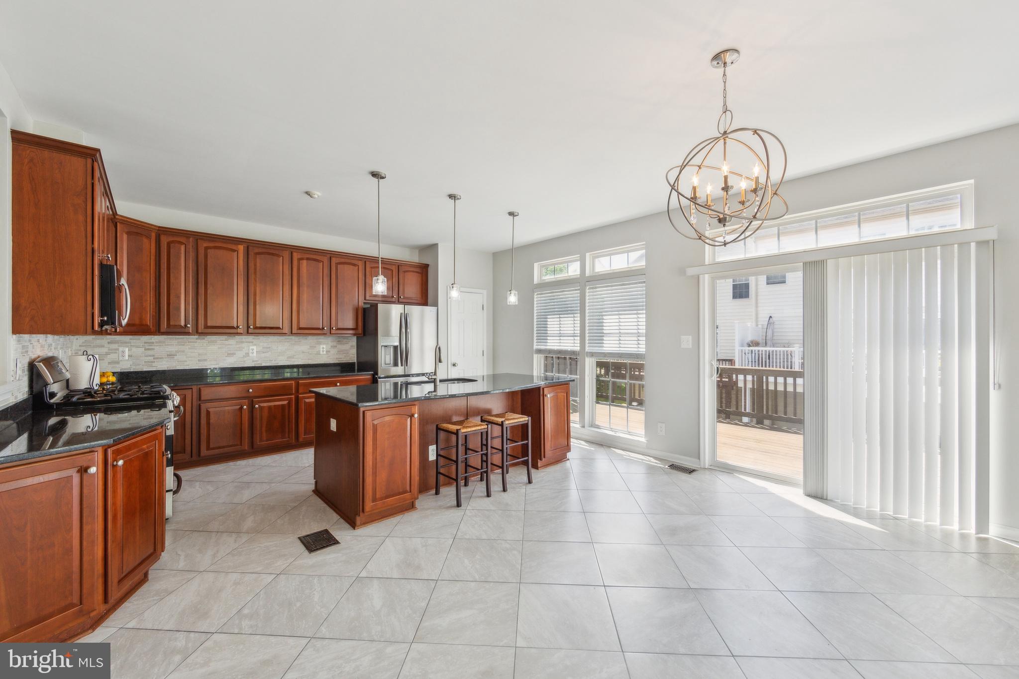 NORTHRIDGE VILLAGE - Residential