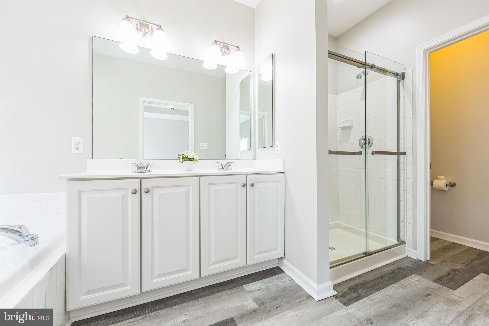 NORTHRIDGE VILLAGE - Residential