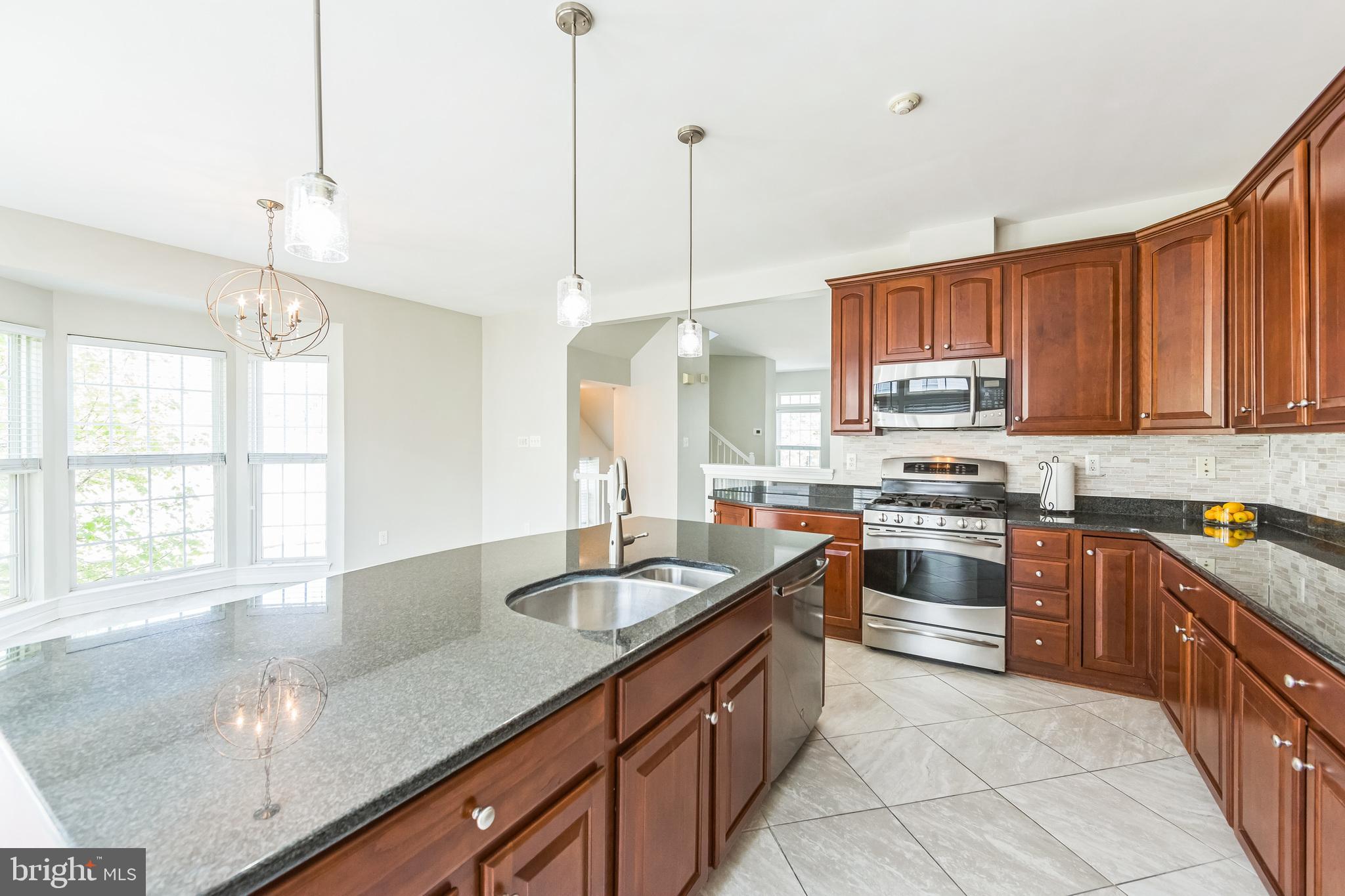 NORTHRIDGE VILLAGE - Residential