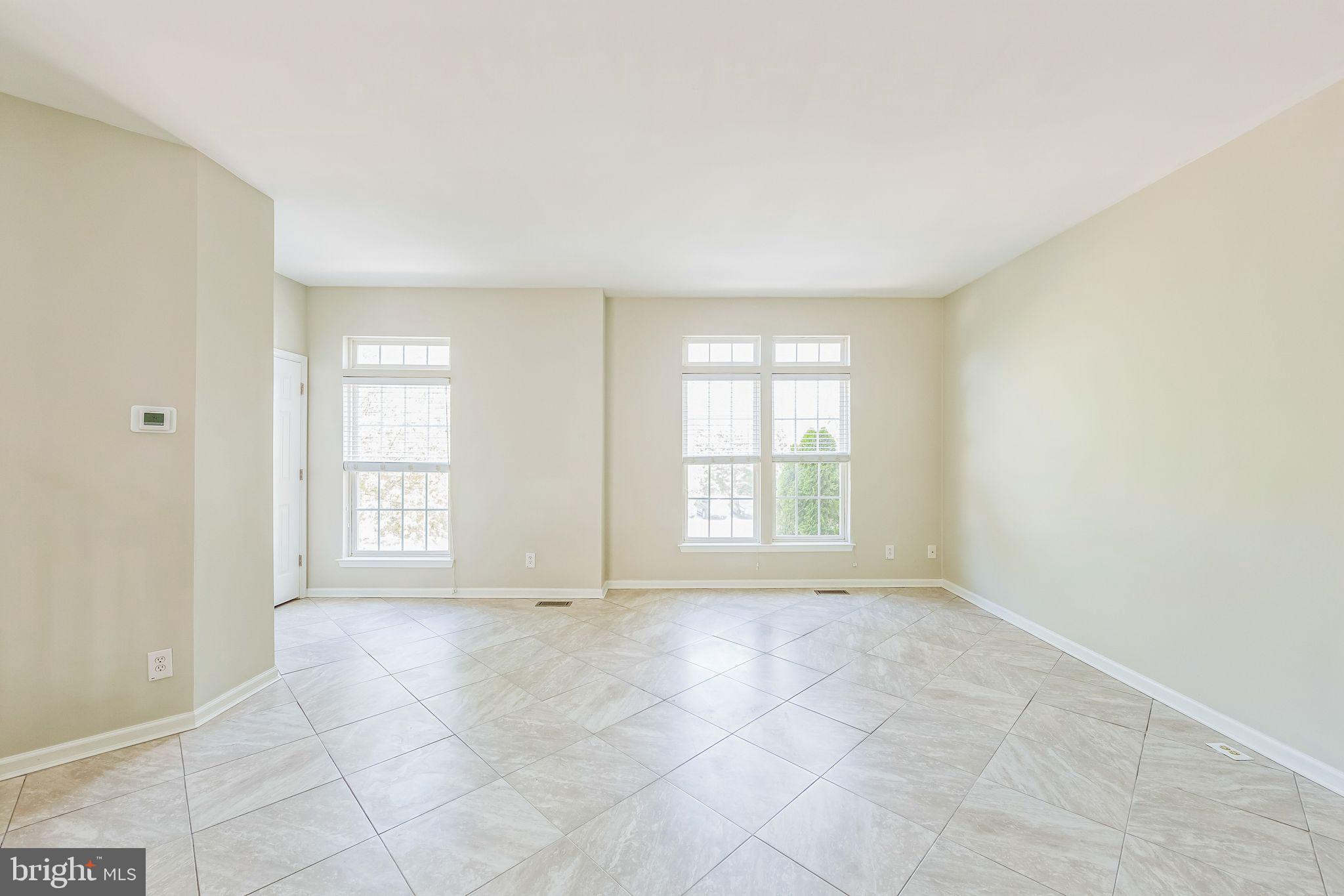 NORTHRIDGE VILLAGE - Residential