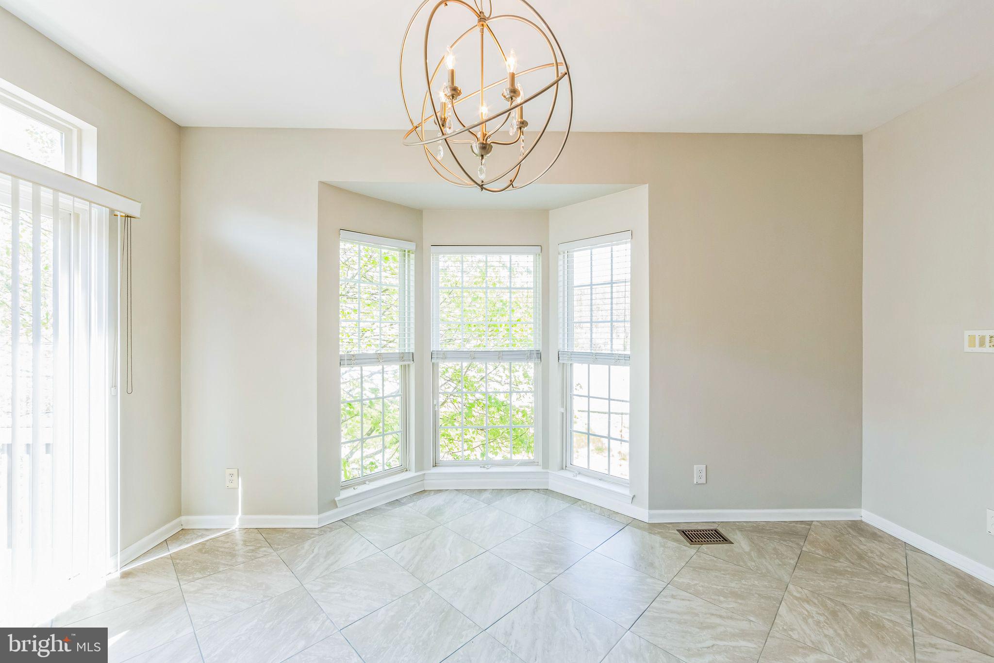 NORTHRIDGE VILLAGE - Residential