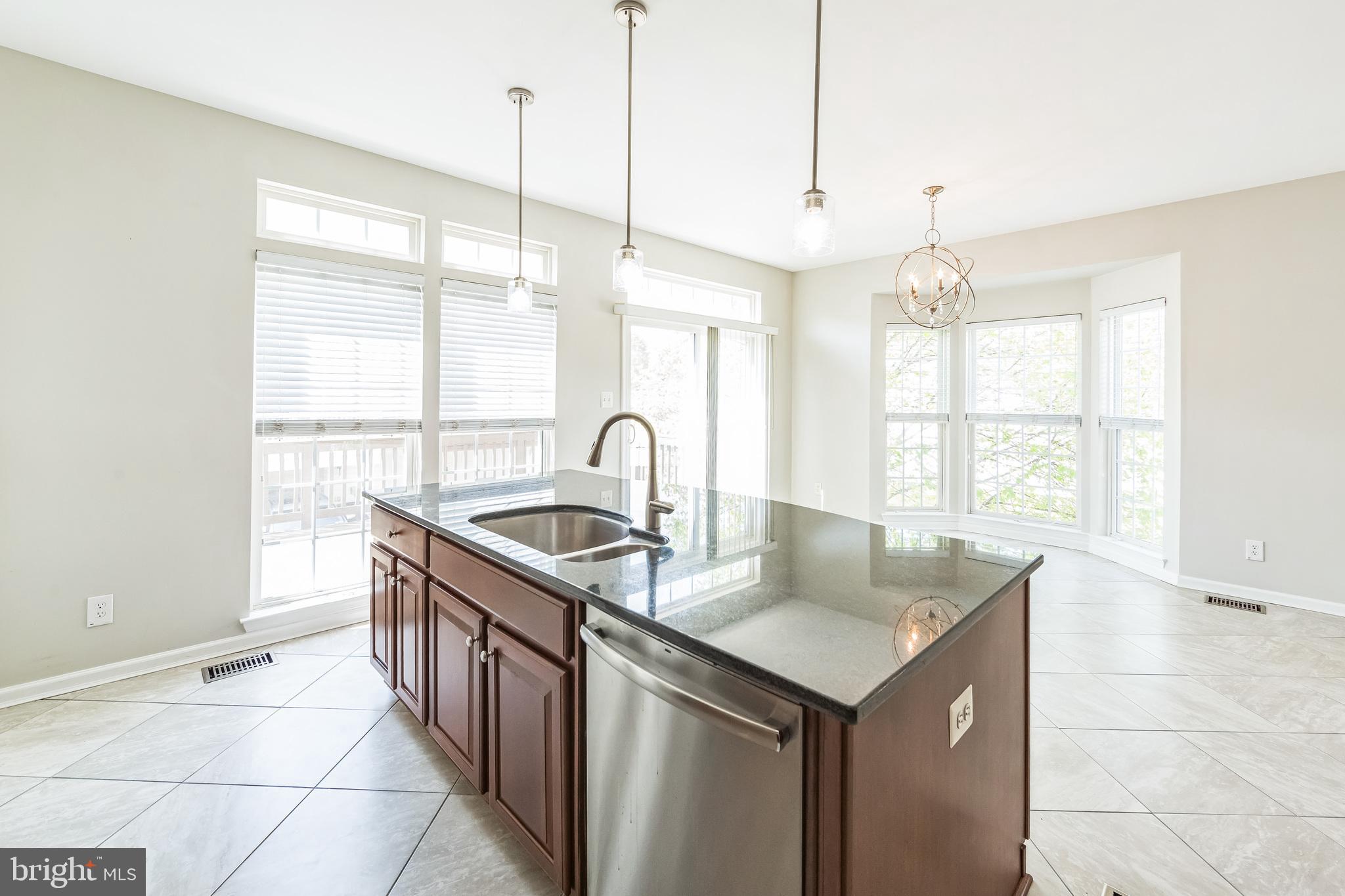 NORTHRIDGE VILLAGE - Residential