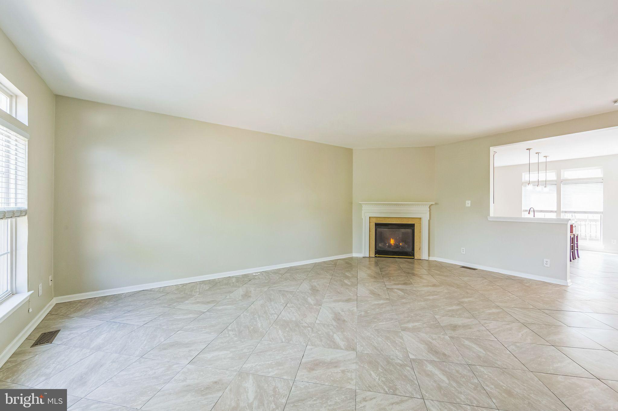 NORTHRIDGE VILLAGE - Residential