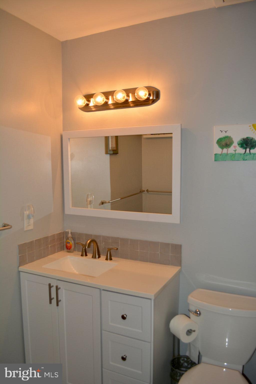 WHISKEY BOTTOM - Residential