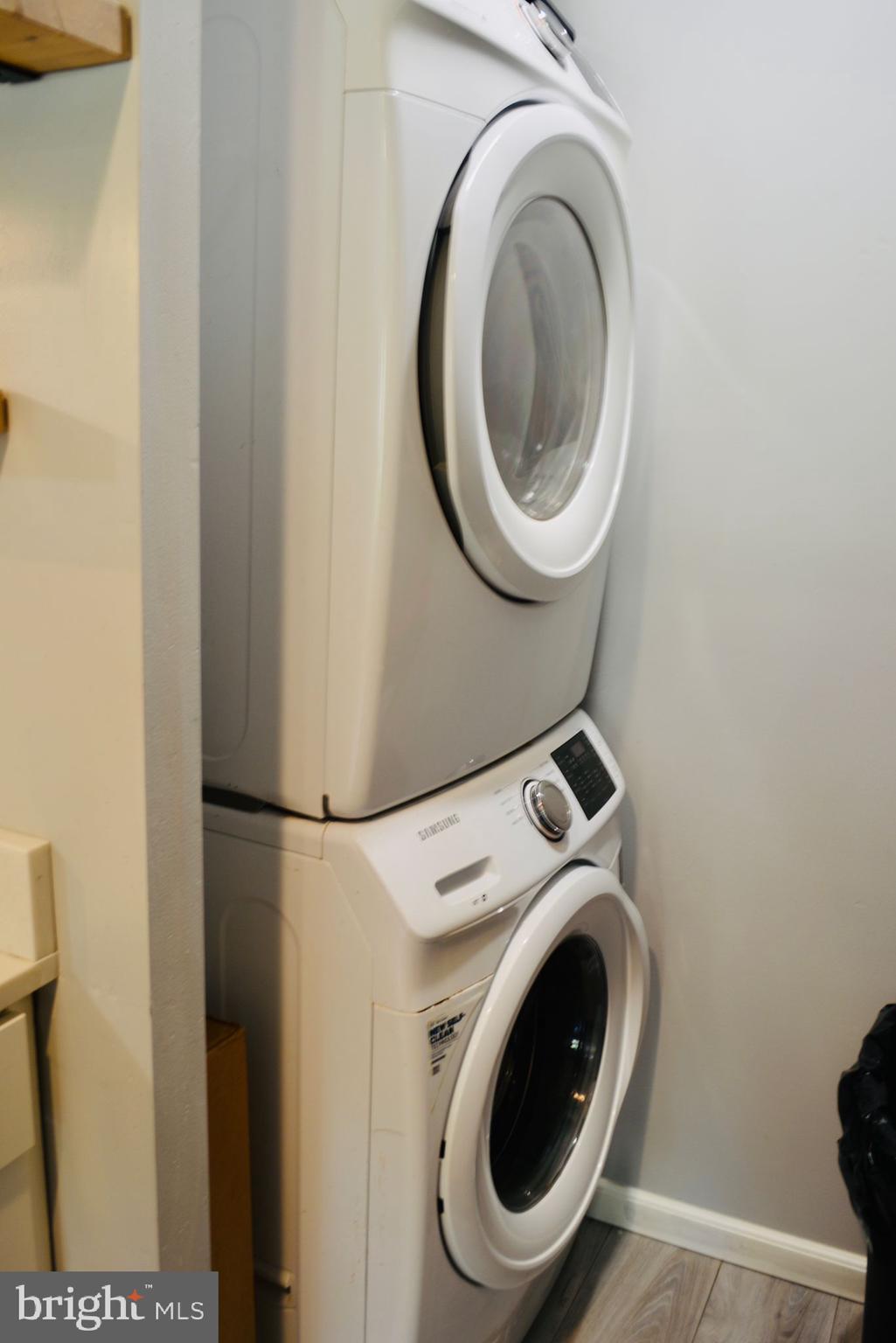 WHISKEY BOTTOM - Residential