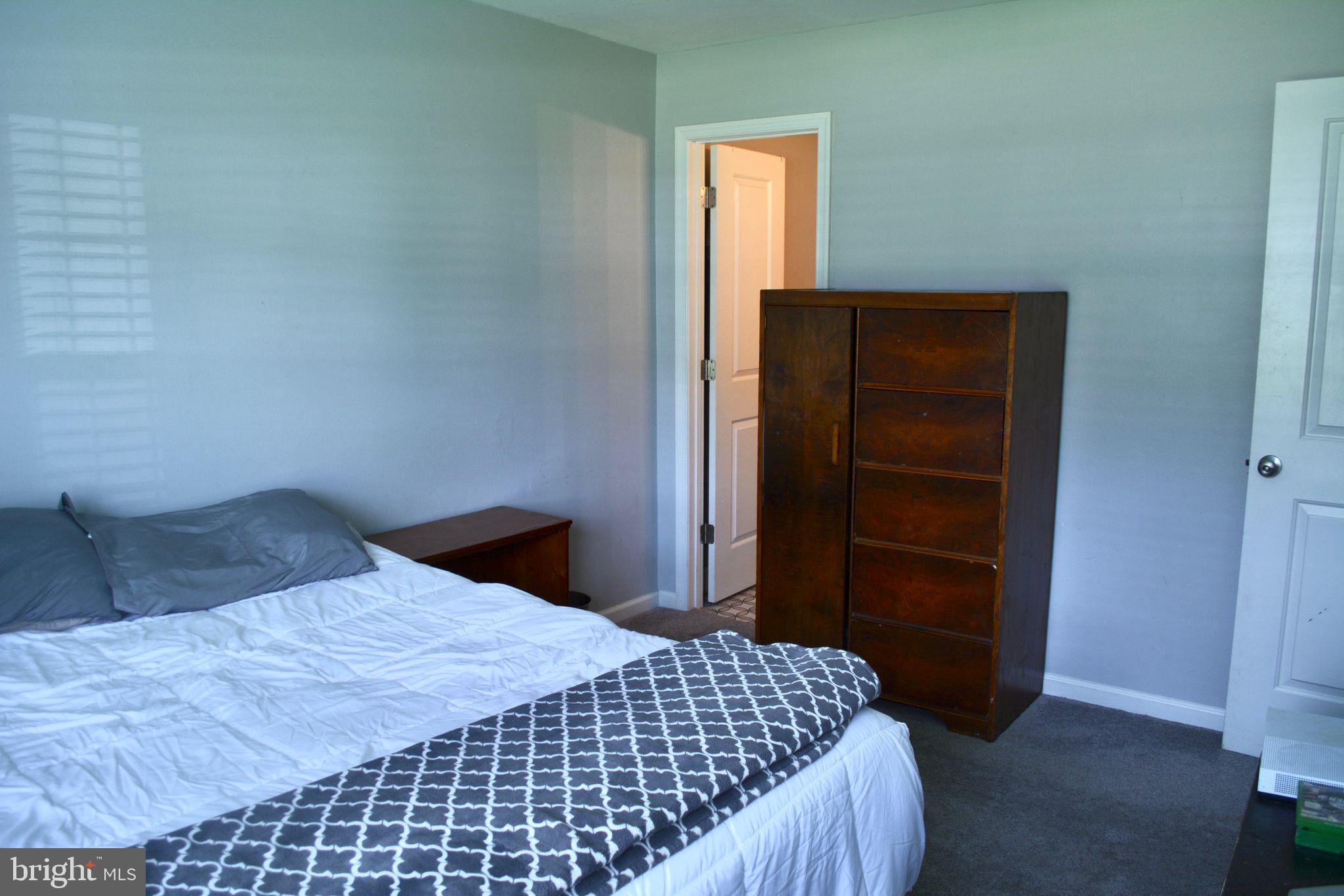 WHISKEY BOTTOM - Residential