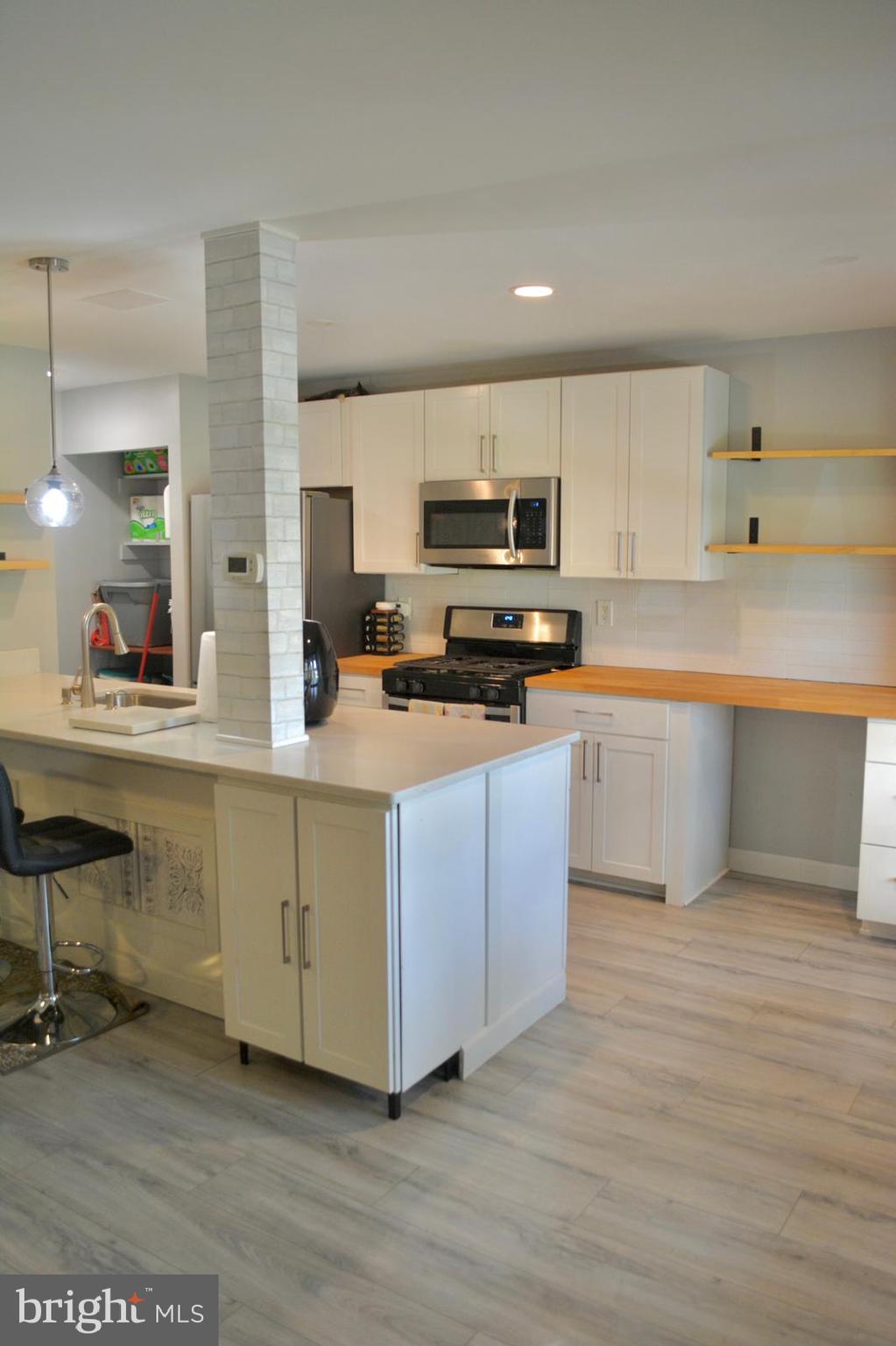 WHISKEY BOTTOM - Residential