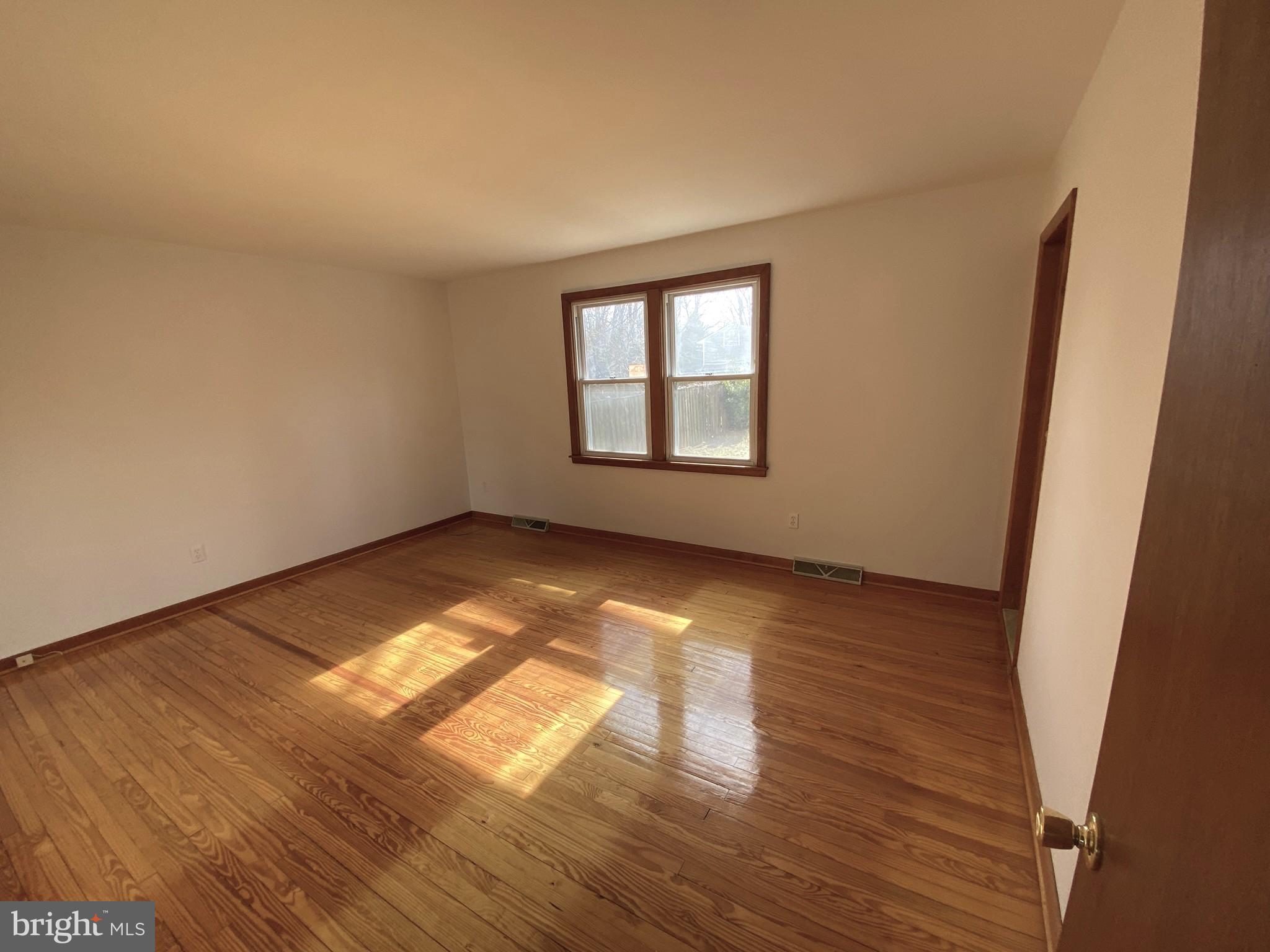 ANDORICK ACRES - Residential Lease