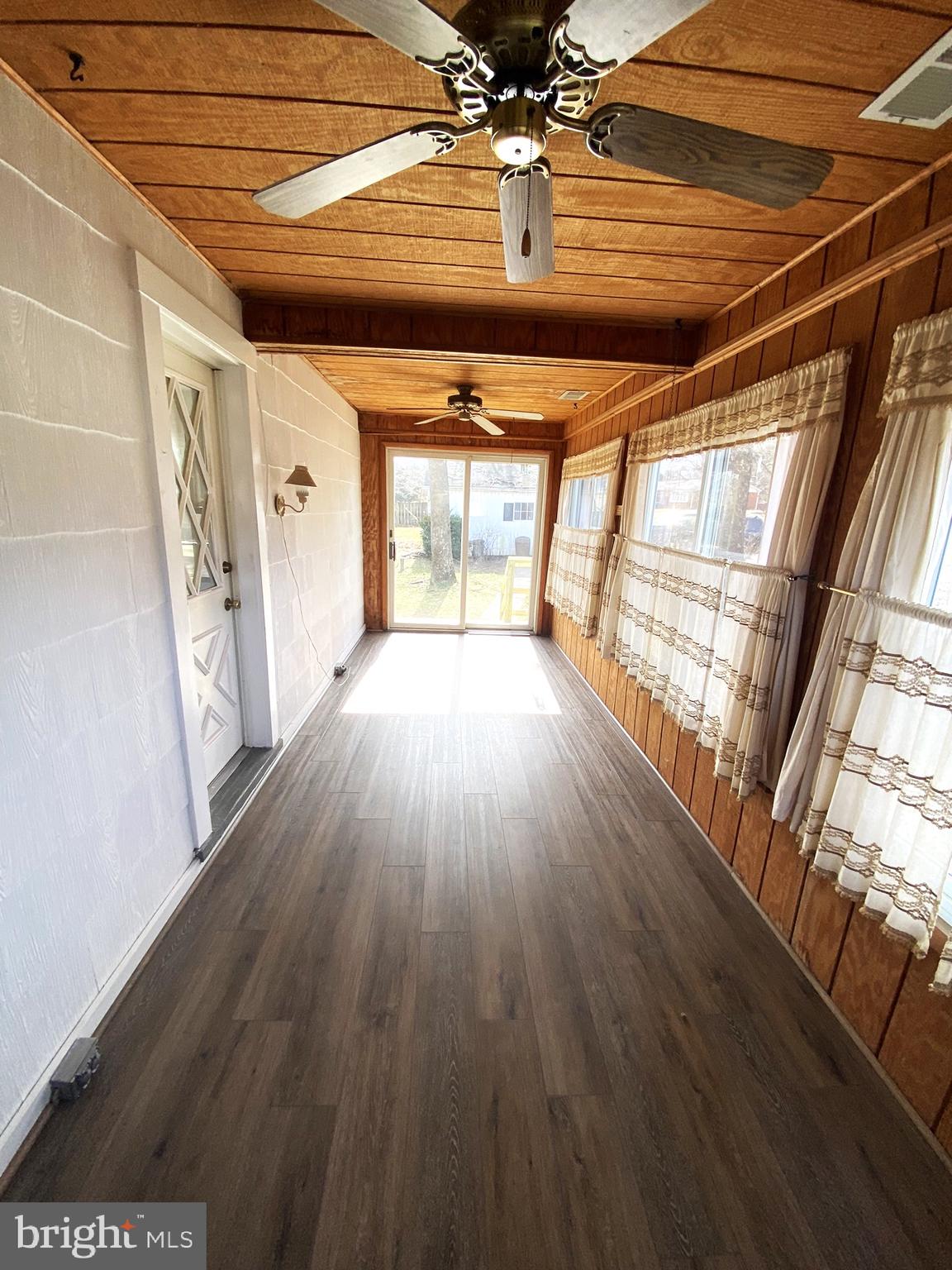 ANDORICK ACRES - Residential Lease