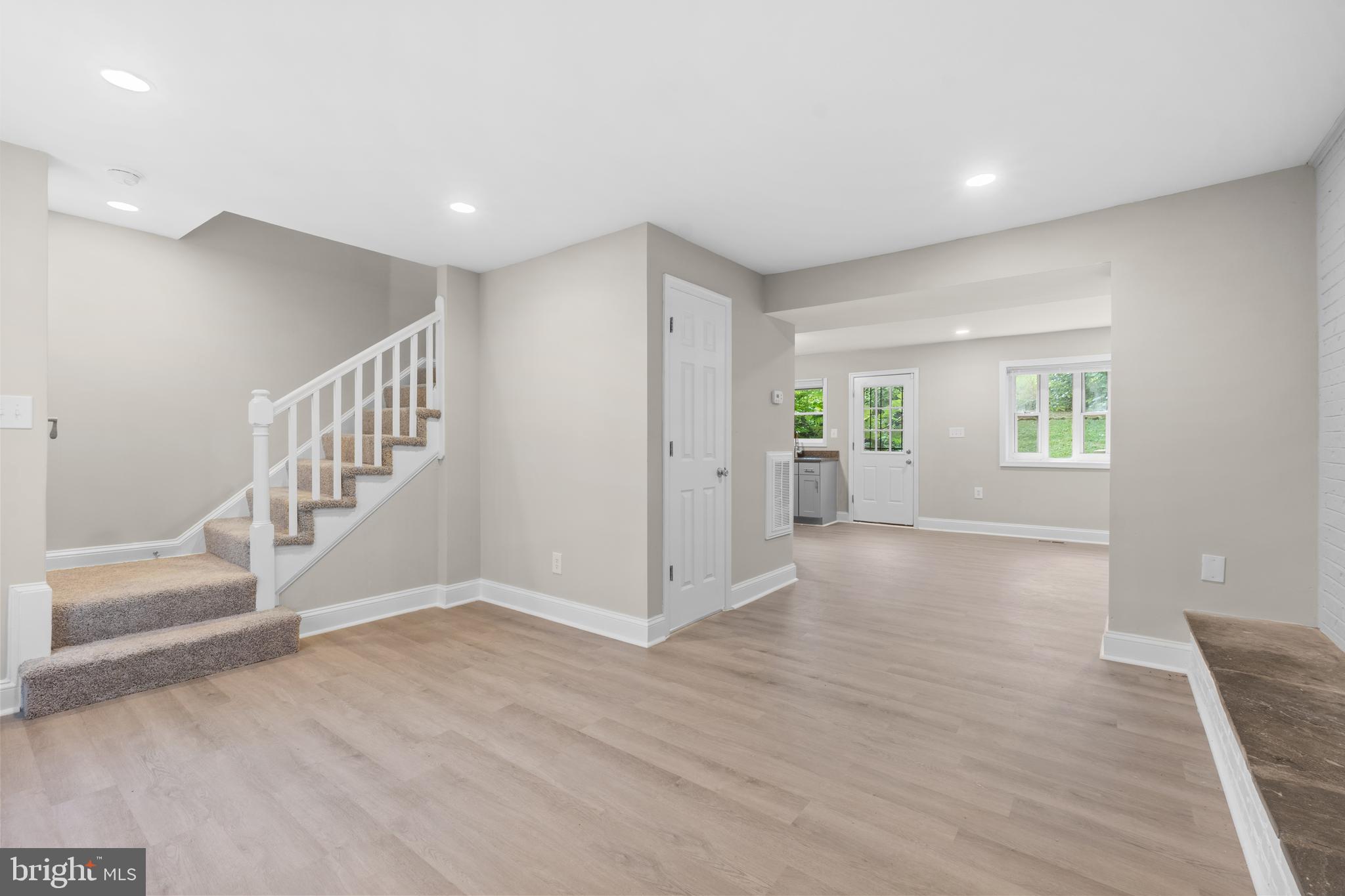 521 FOXHALL PLACE SE