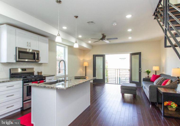 FRANCISVILLE - Residential Lease