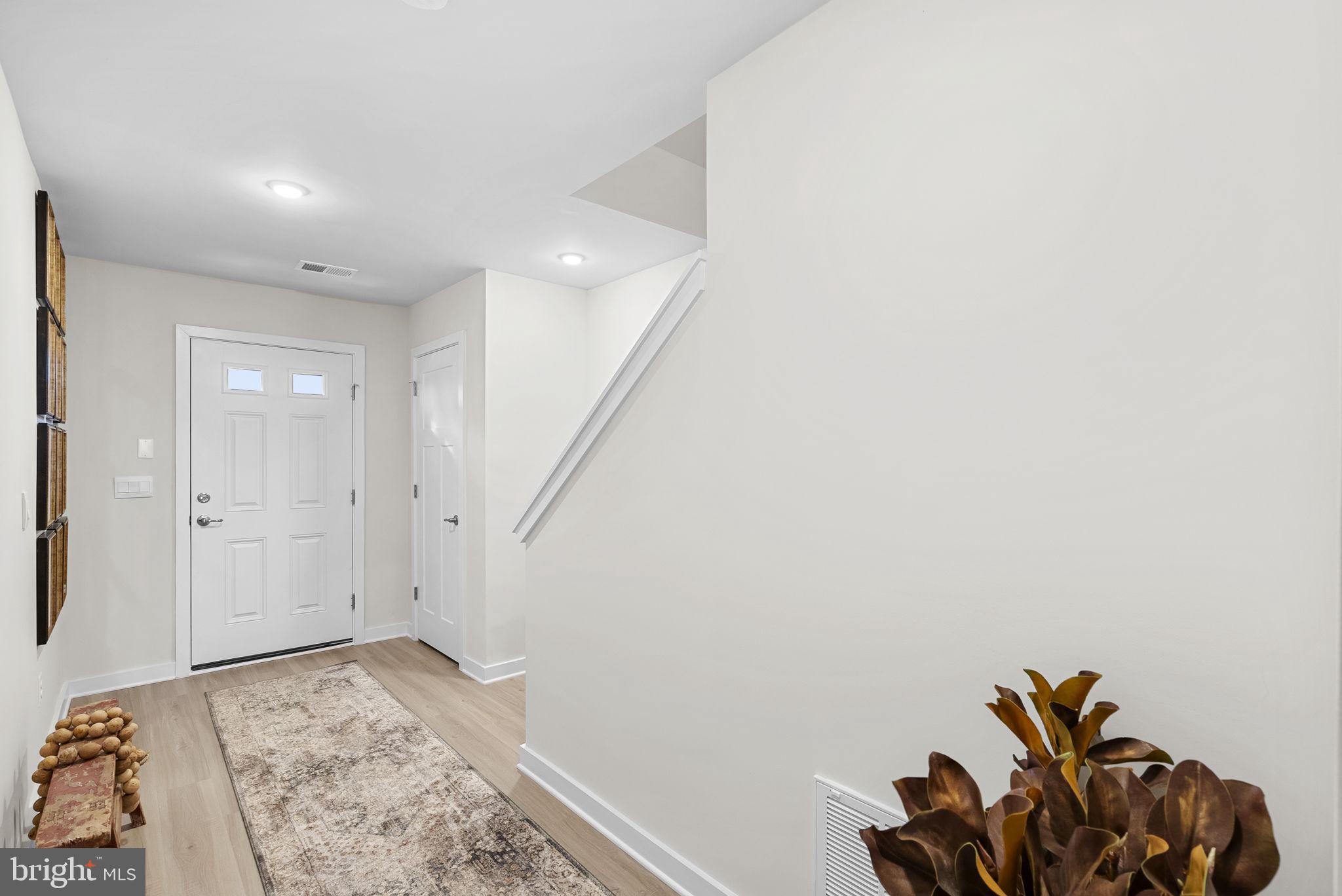 HUNTWELL WEST - Residential