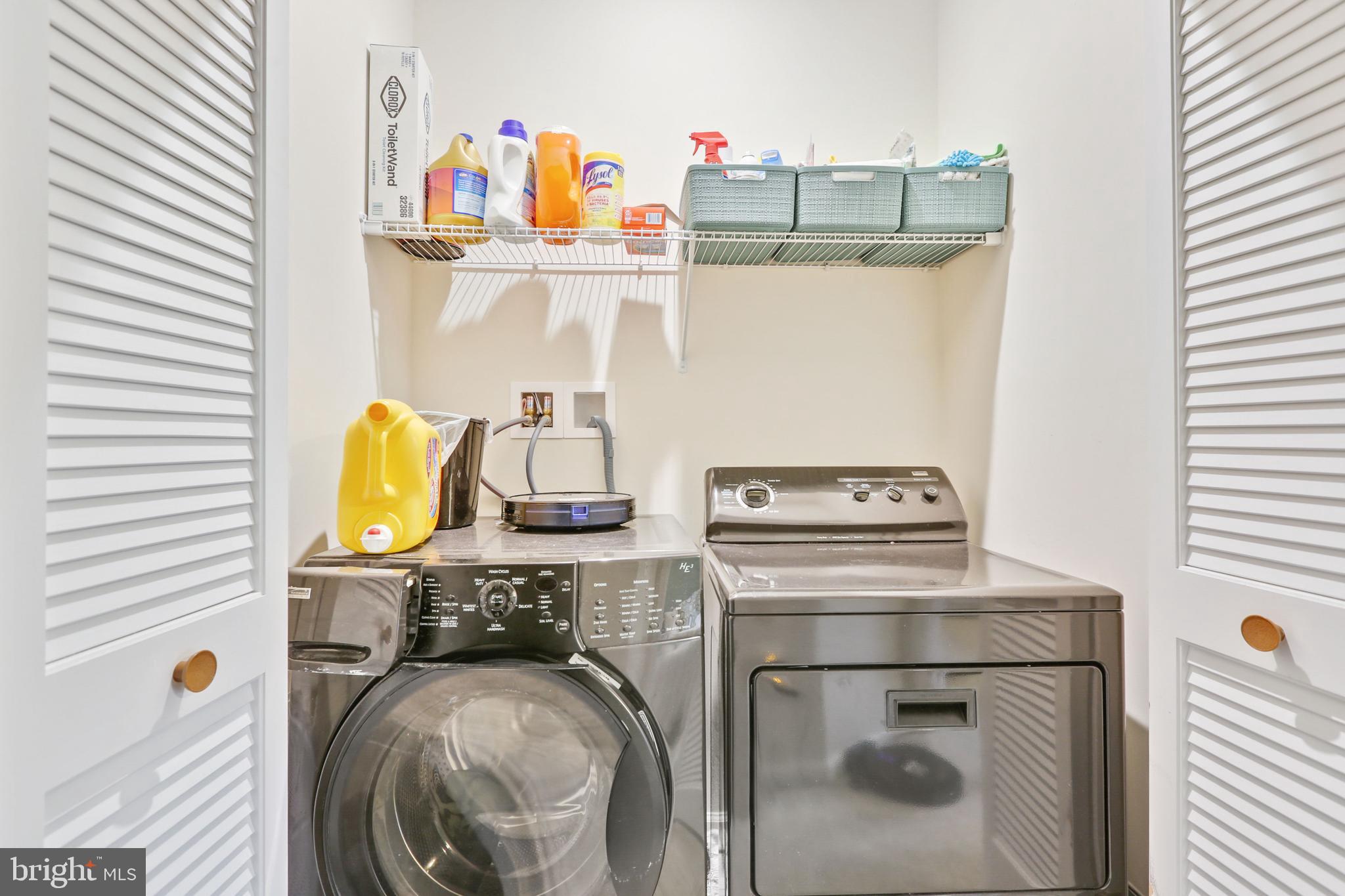 HIGHGATE VILLAGE - Residential