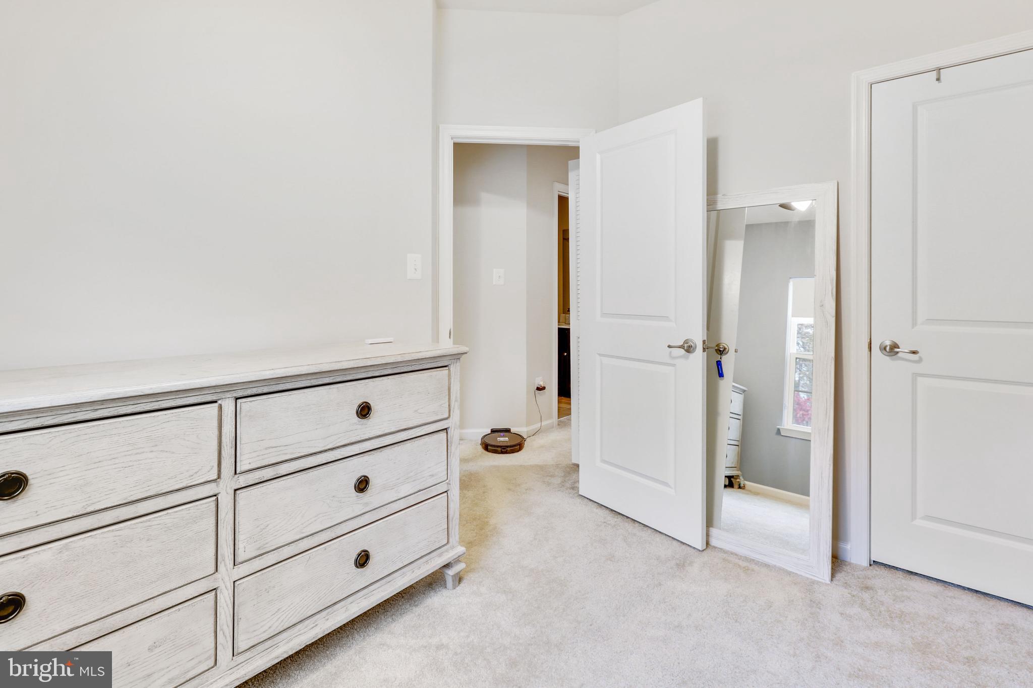 HIGHGATE VILLAGE - Residential