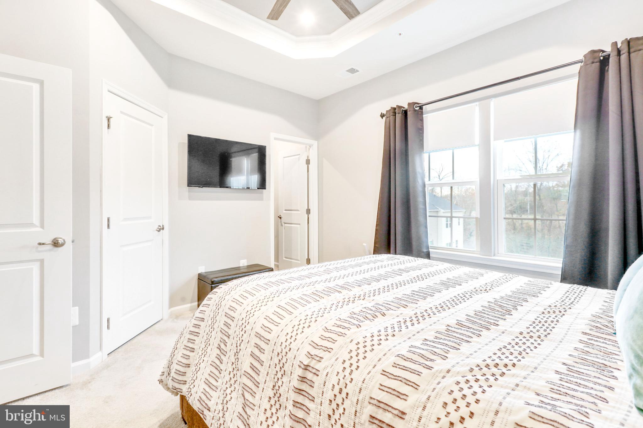 HIGHGATE VILLAGE - Residential