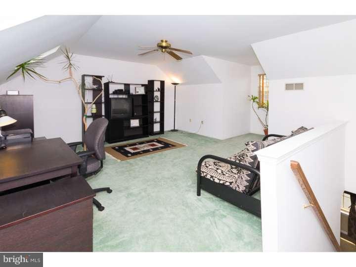 COURT AT JAMESTOWNE - Residential Lease