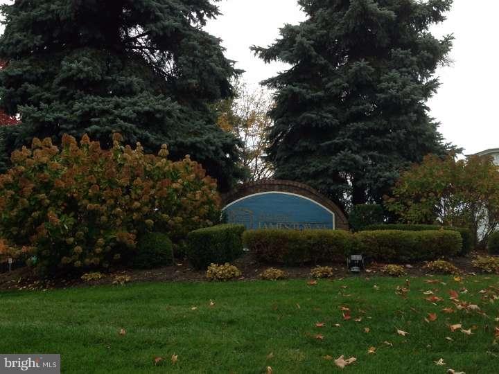 COURT AT JAMESTOWNE - Residential Lease