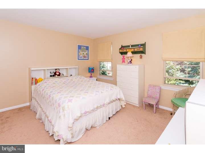 COURT AT JAMESTOWNE - Residential Lease