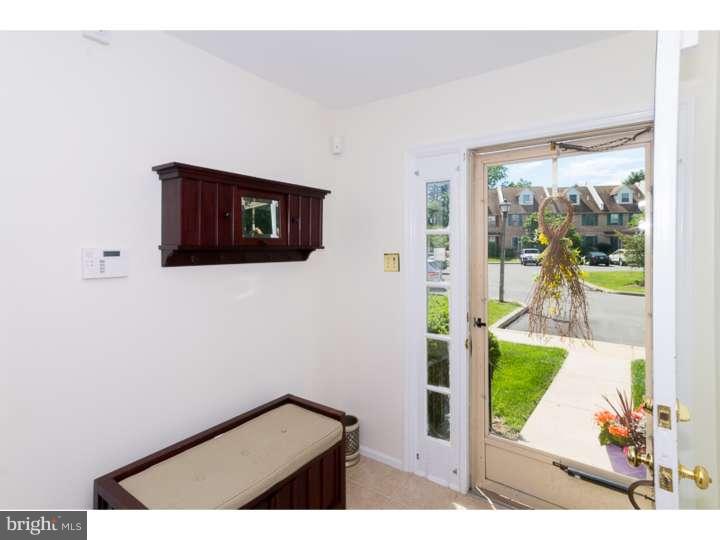 COURT AT JAMESTOWNE - Residential Lease