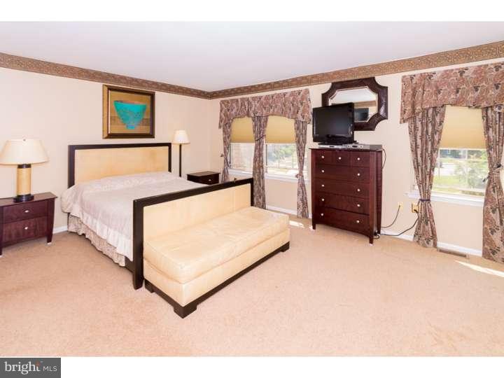 COURT AT JAMESTOWNE - Residential Lease