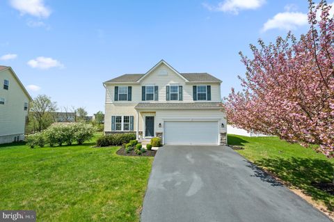 117 GARNET DRIVE GILBERTSVILLE PA 19525