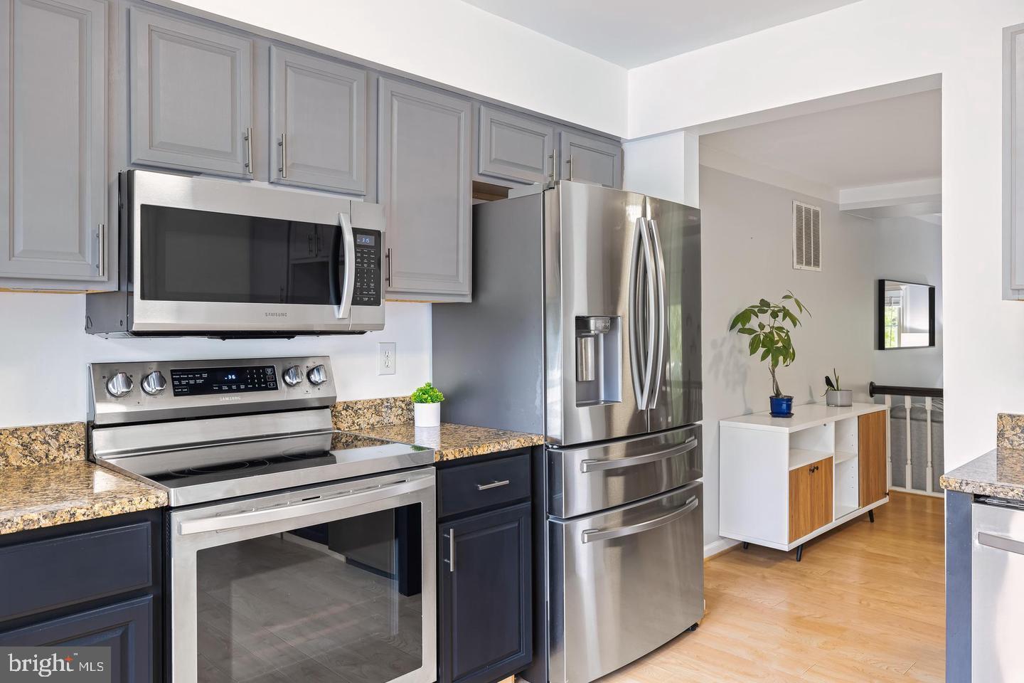 LAKE RIDGE - ANTIETAM - Residential Lease