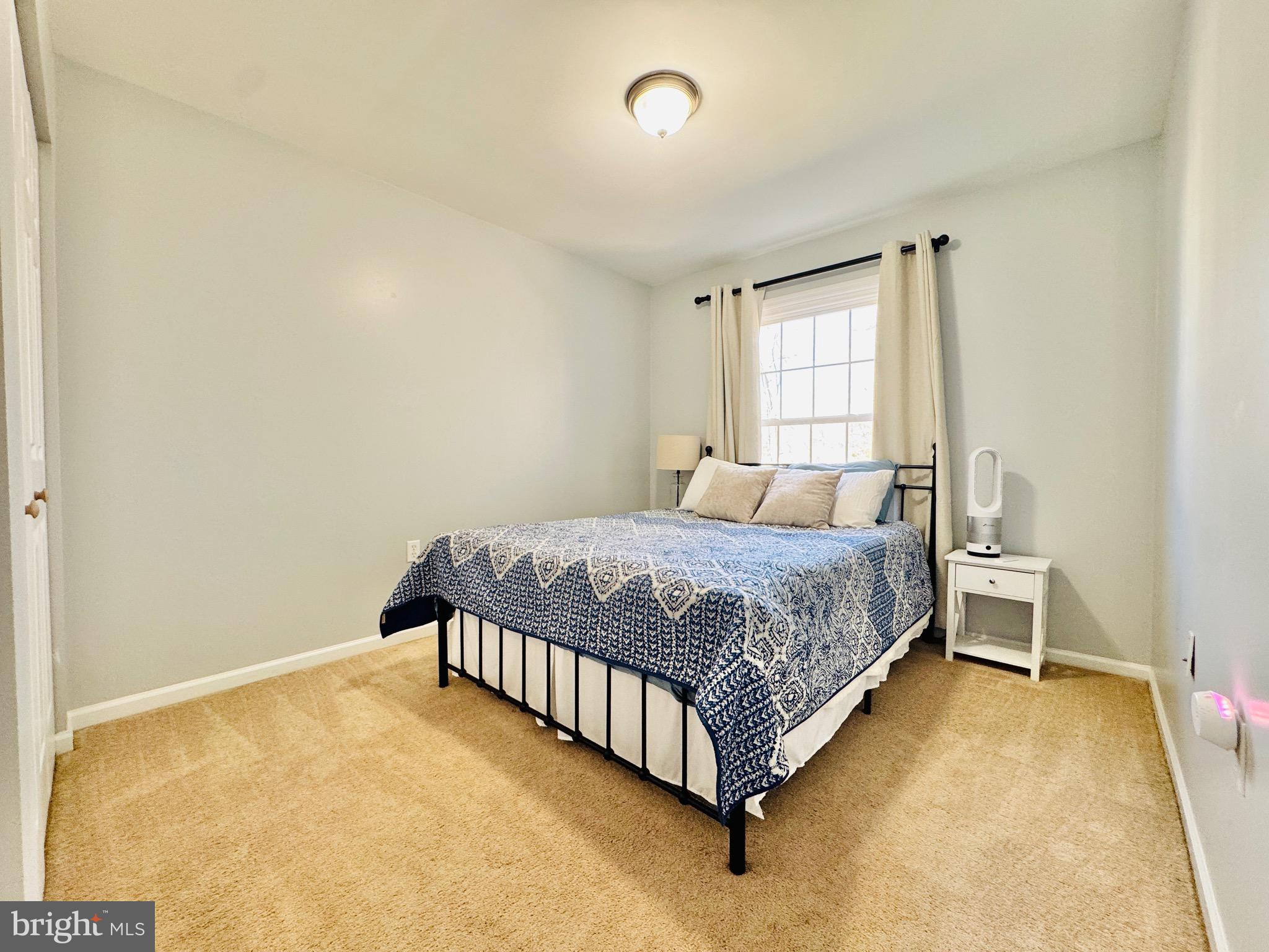 LAKE RIDGE - ANTIETAM - Residential Lease