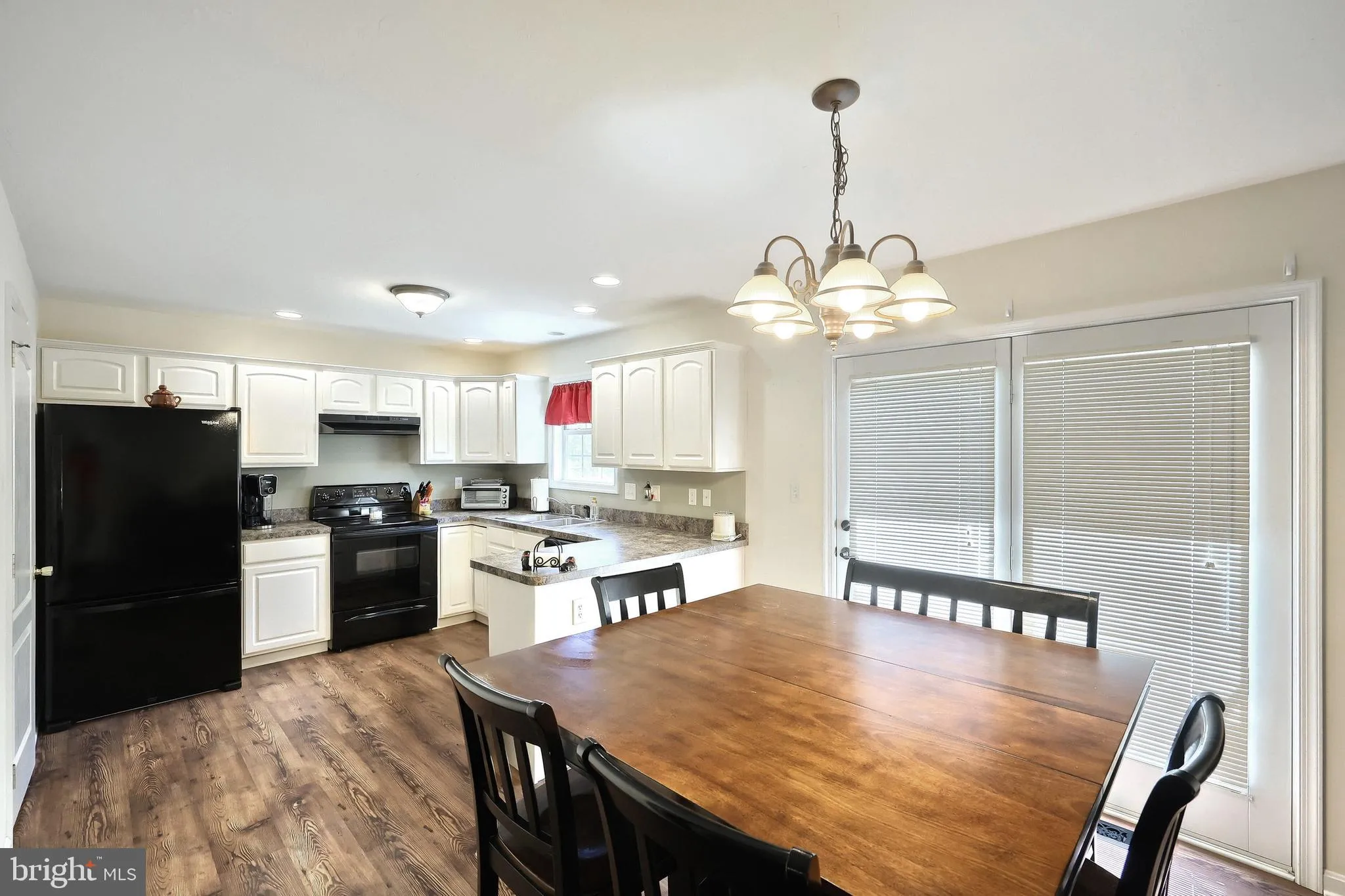 Hanover, Pennsylvania 17331, United States, 3 Bedrooms Bedrooms, ,3 BathroomsBathrooms,Residential,Pending,116324