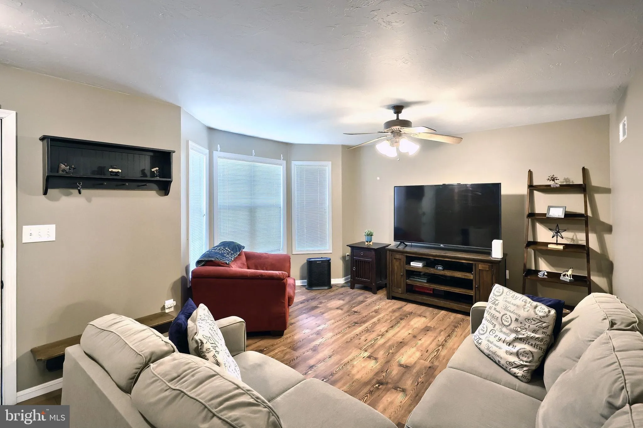 Hanover, Pennsylvania 17331, United States, 3 Bedrooms Bedrooms, ,3 BathroomsBathrooms,Residential,Pending,116324