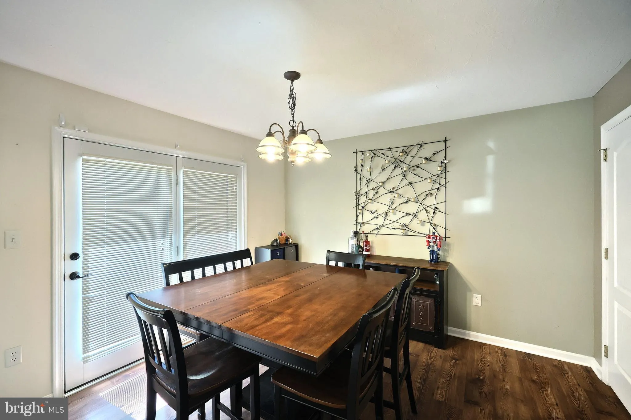 Hanover, Pennsylvania 17331, United States, 3 Bedrooms Bedrooms, ,3 BathroomsBathrooms,Residential,Pending,116324