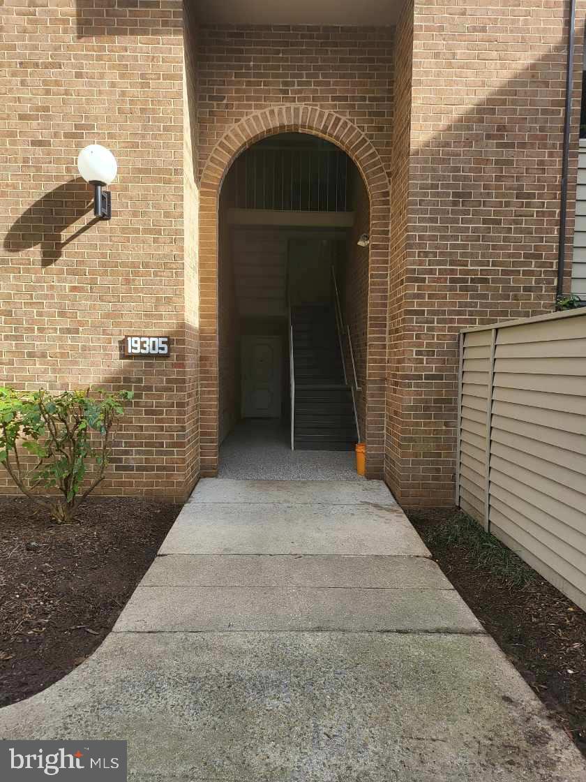 THOMAS CHOICE GARDENS - Residential Lease