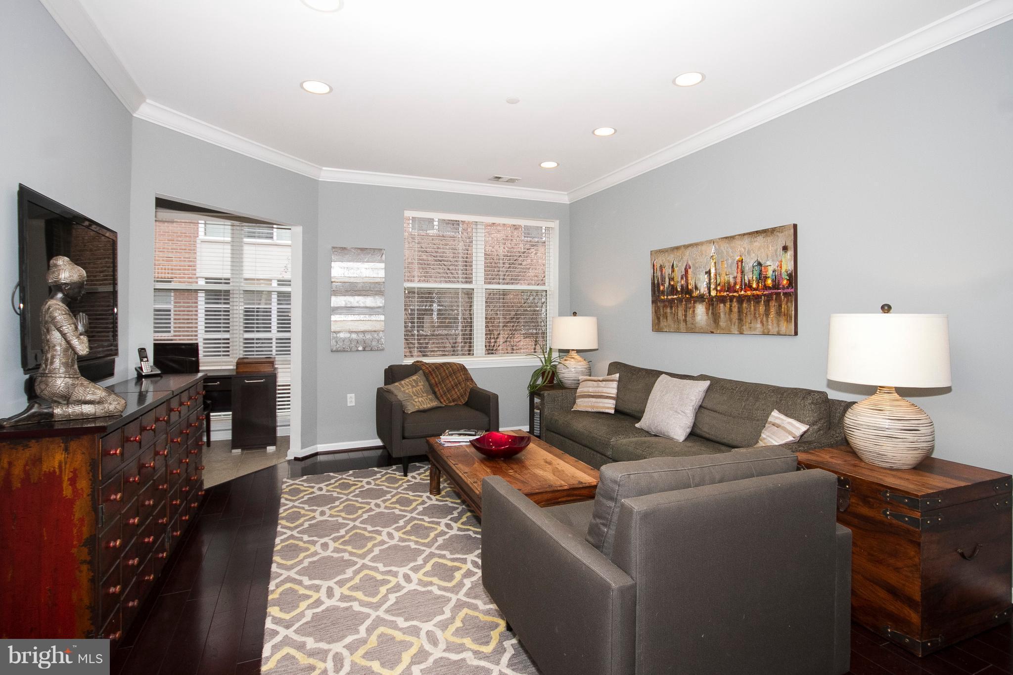 PIERSIDE AT HARBORVIEW - Residential