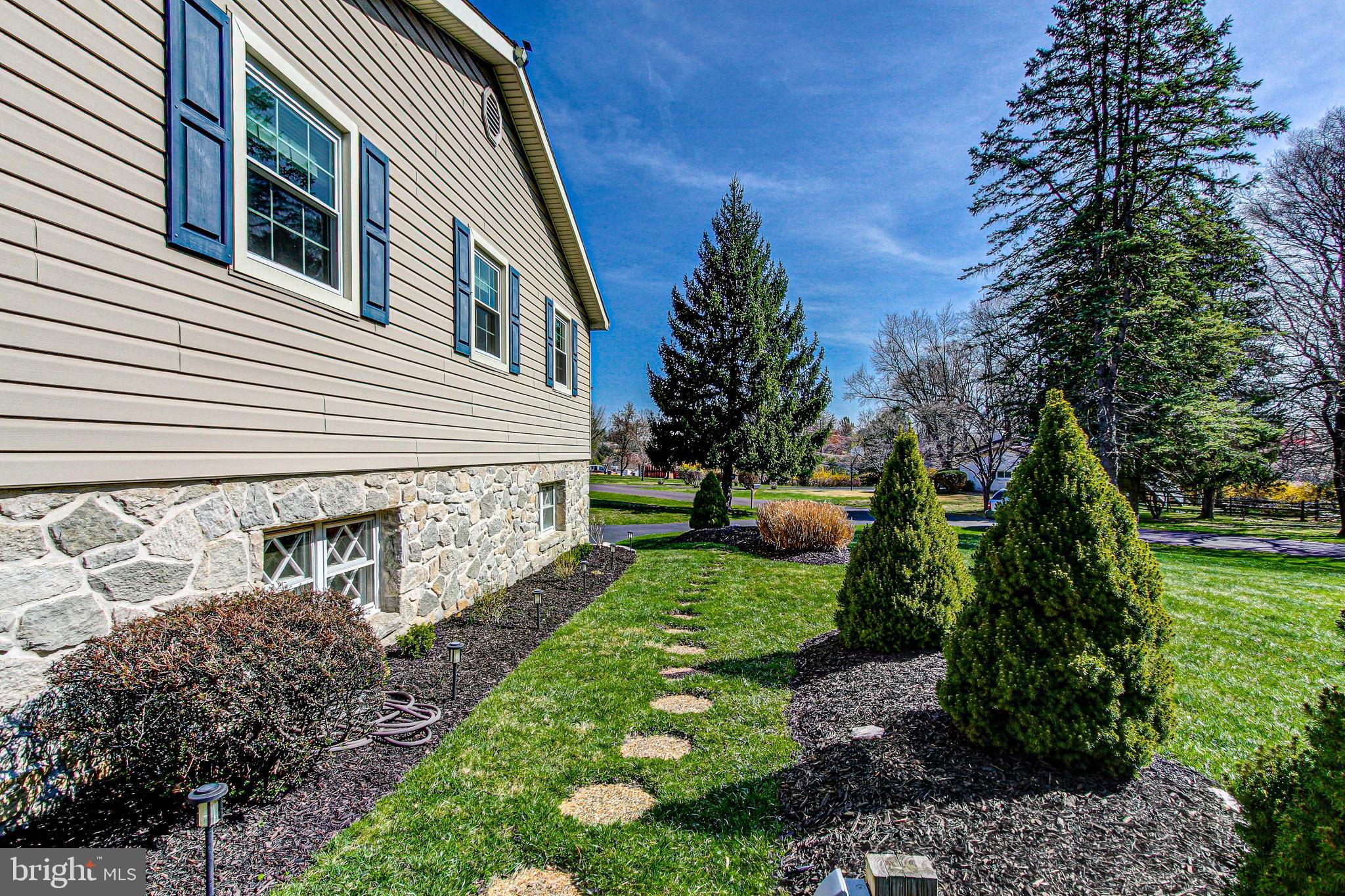 WILLOW GREENE - Residential