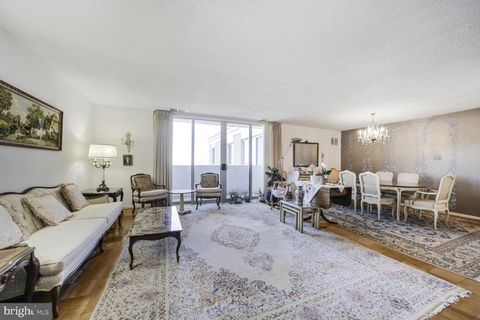 Photo of 4601 N Park Avenue #1807-G, CHEVY CHASE, MD 20815 (MLS # MDMC2172352)