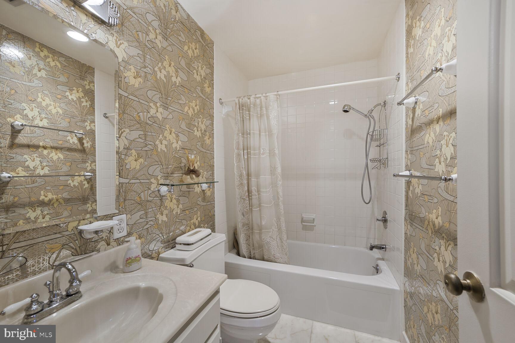 FRIENDSHIP HEIGHTS - Residential