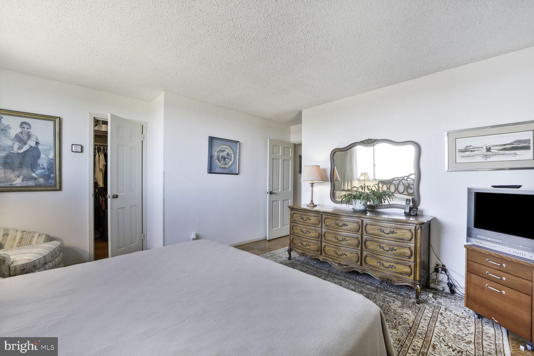 FRIENDSHIP HEIGHTS - Residential